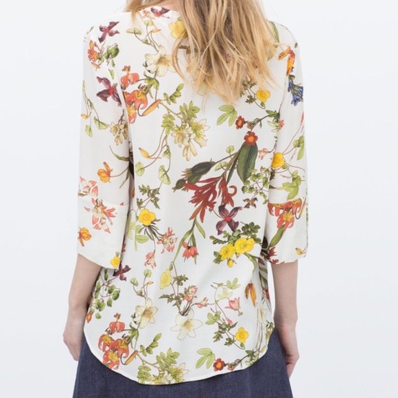 Zara V-Neck Floral Blouse - Picture 2 of 16